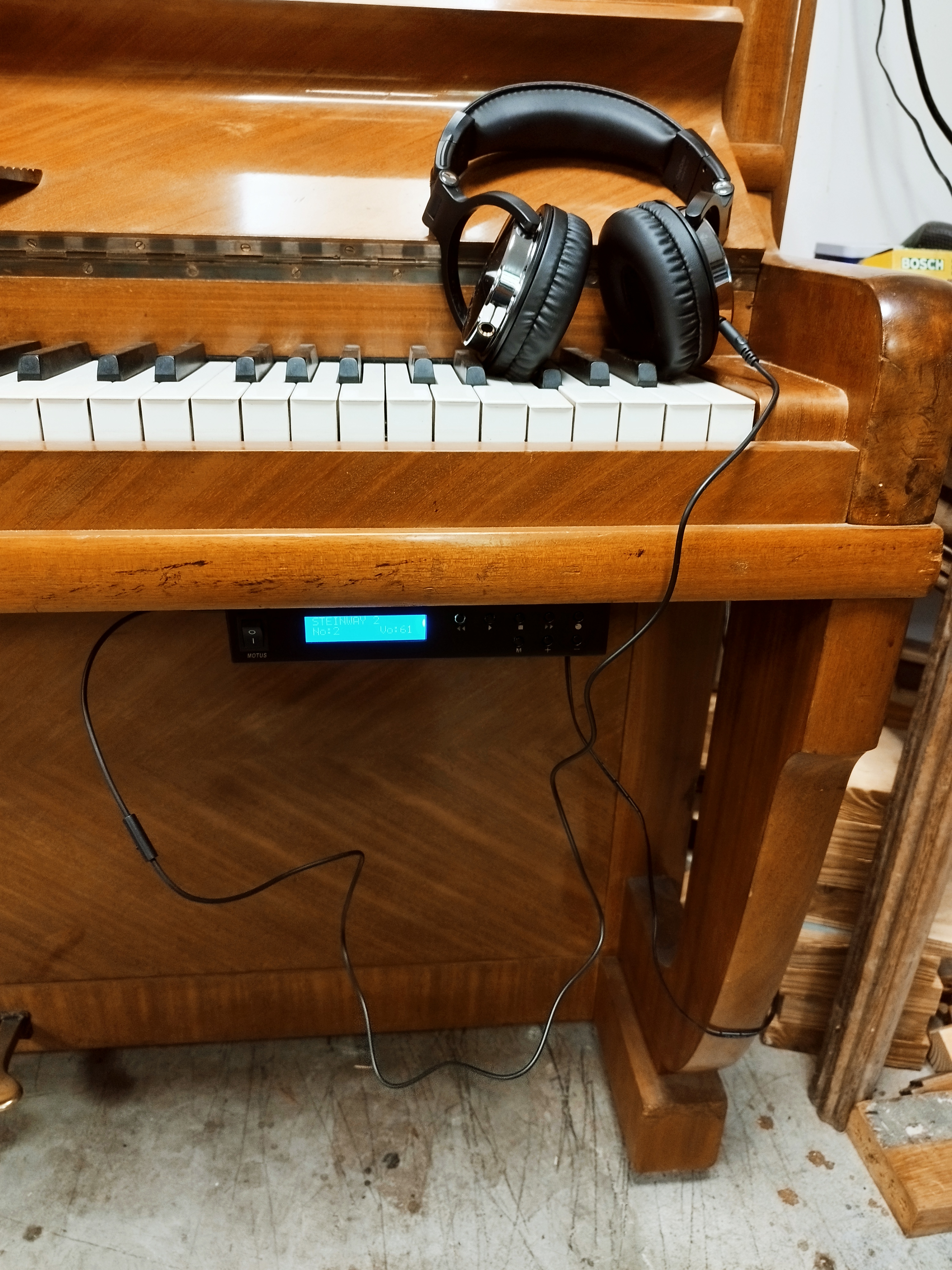 piano droit Pleyel silencieux à acheter sur Montpellier
